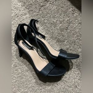 Parker & Sky Black Heels